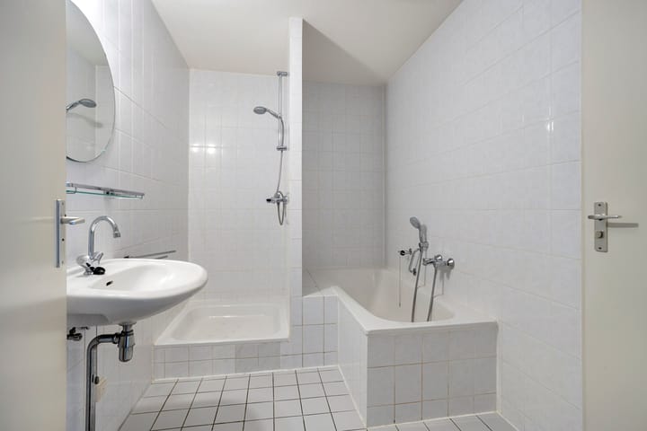 Photo 13 of Professor Pieter Willemsstraat 30-B