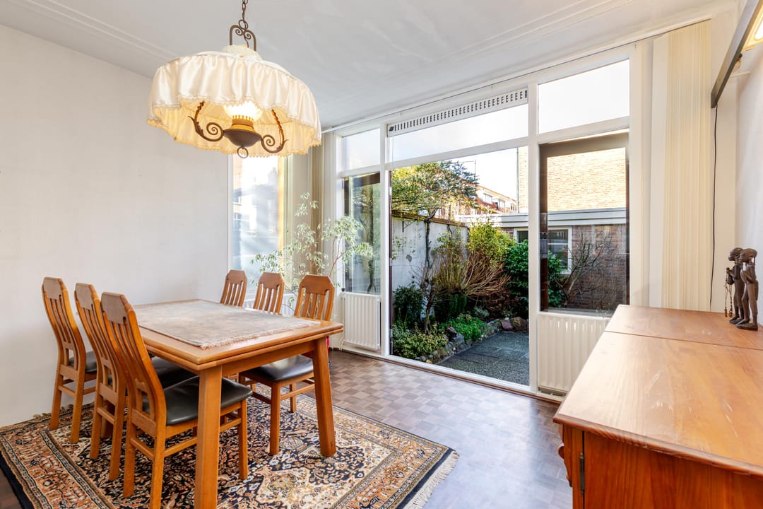 Photo 17 of Graaf Florisstraat 46