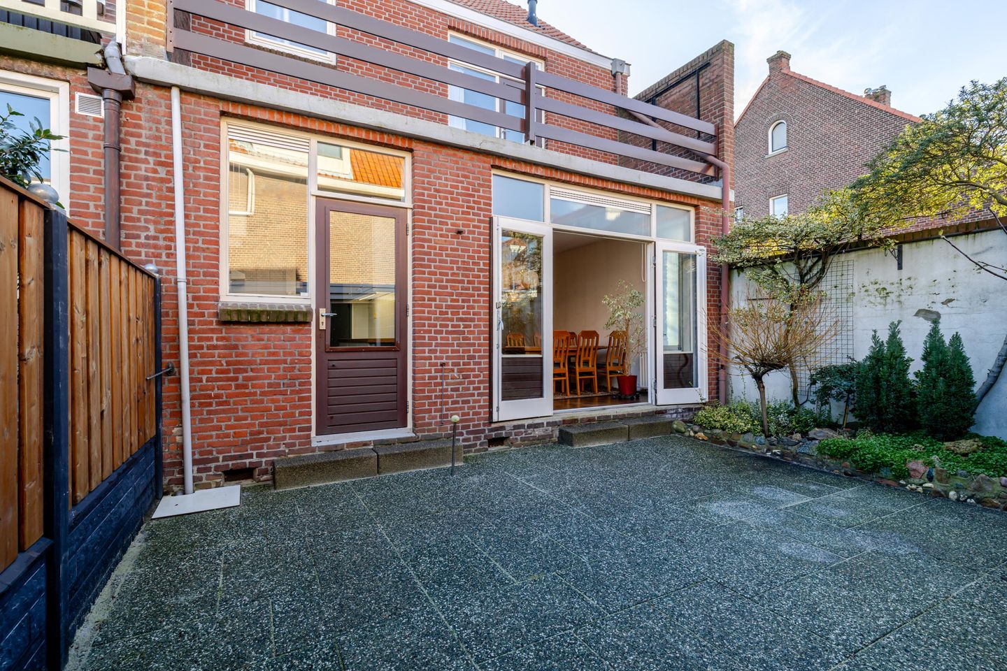 Photo 19 of Graaf Florisstraat 46