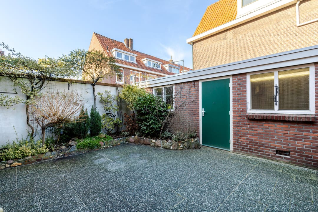 Photo 22 of Graaf Florisstraat 46