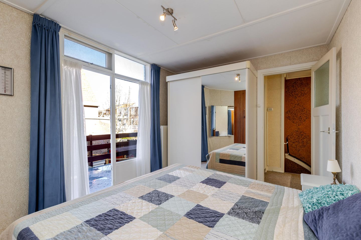 Photo 34 of Graaf Florisstraat 46