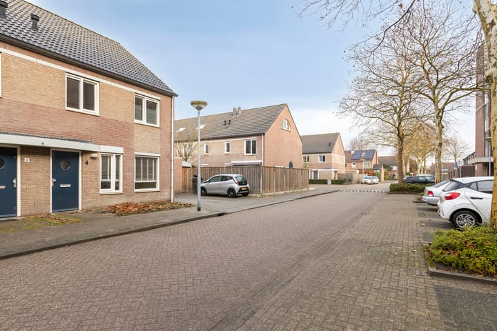 Photo 42 of Harry Meijerstraat 4