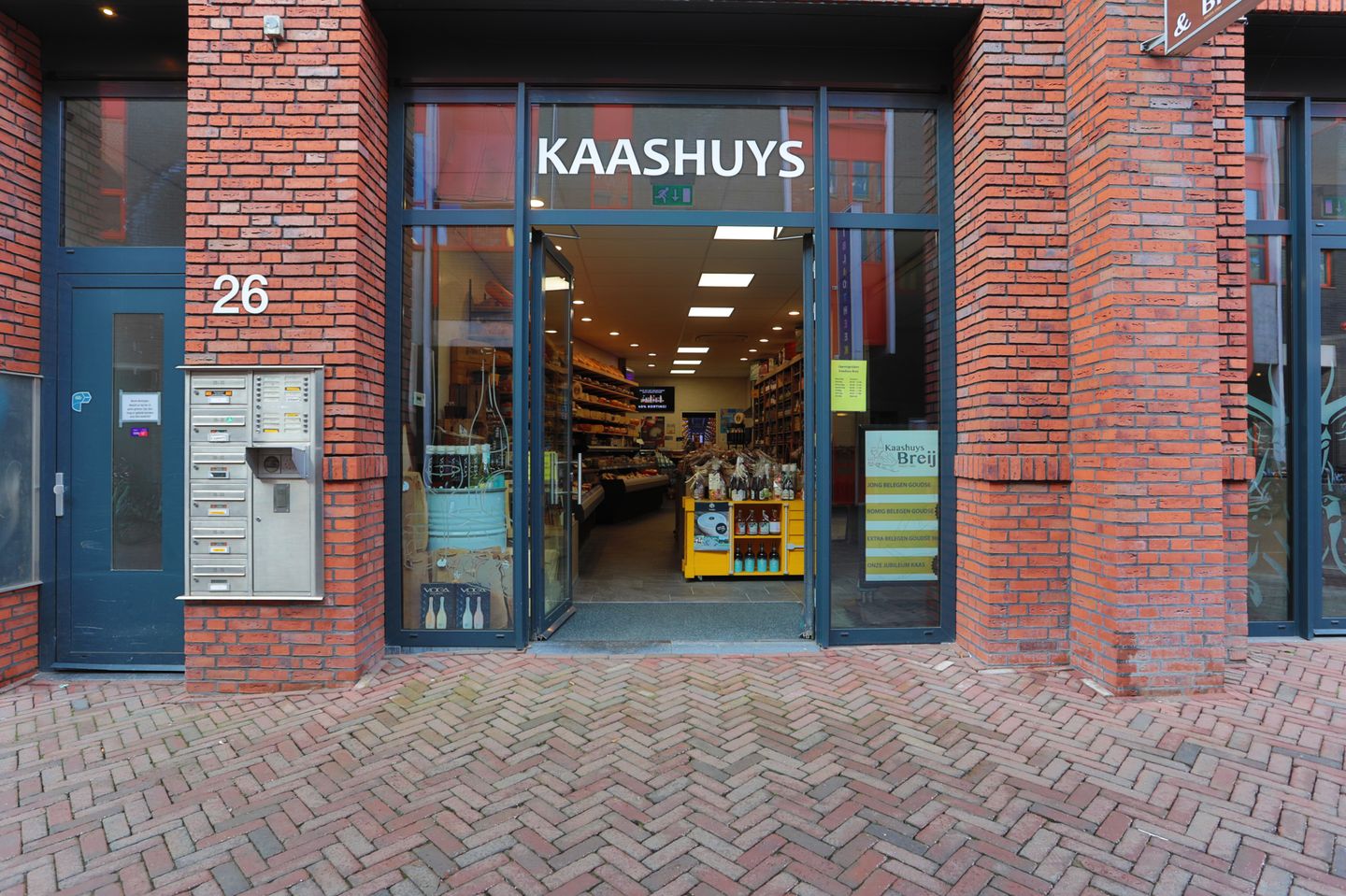 View photo 2 of Pijpenstraat 24