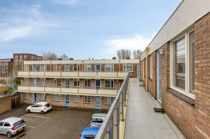 Photo 5 of Dekamastraat 36