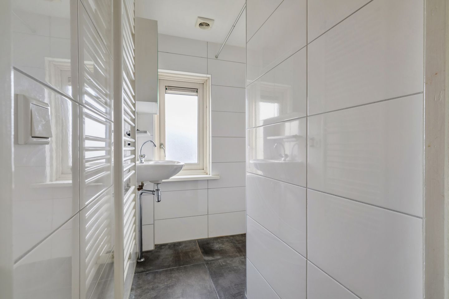 Photo 35 of van Limburg Stirumstraat 15