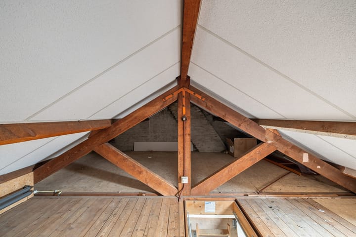 Foto 37 van van Limburg Stirumstraat 15