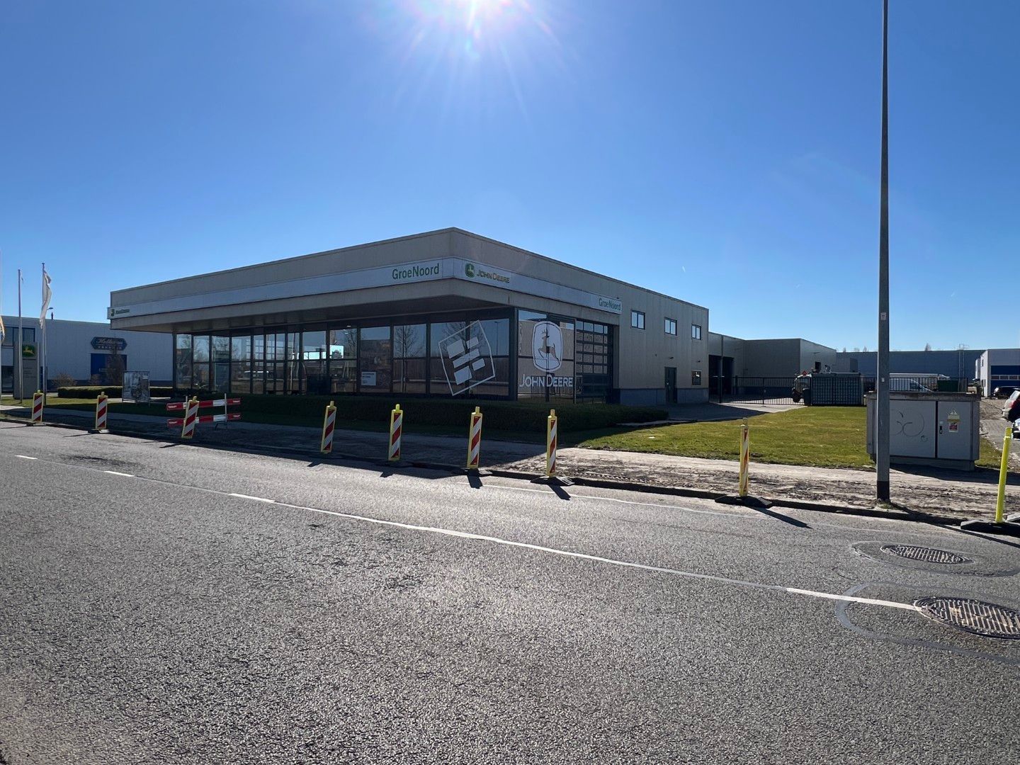 View photo 3 of Cuxhavenweg 8