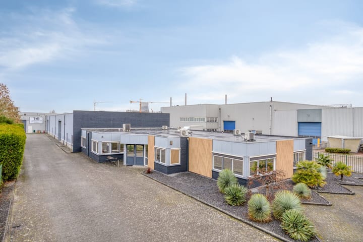 Brasem 26, Raamsdonksveer