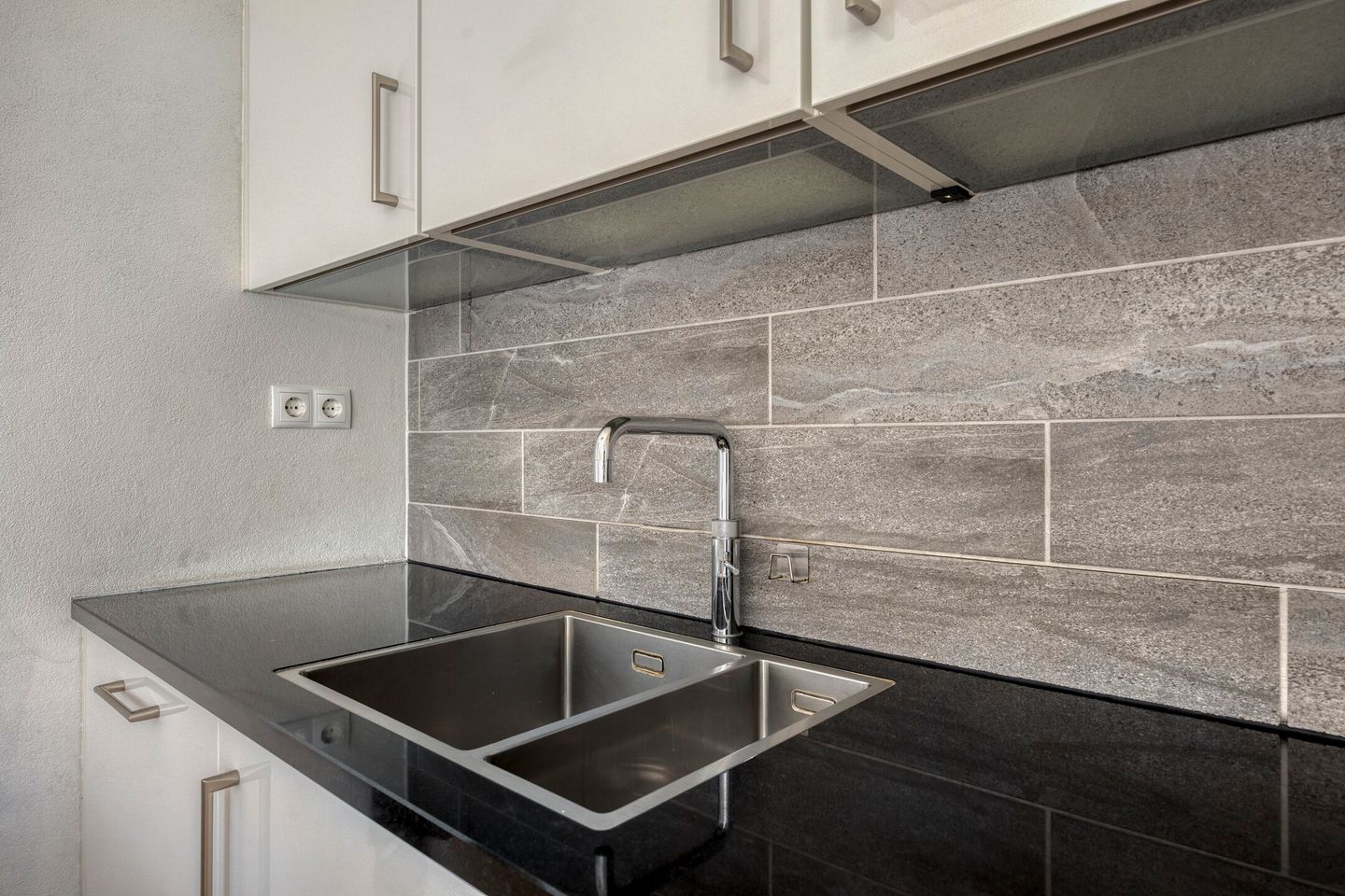 Photo 14 of Leeweg 28