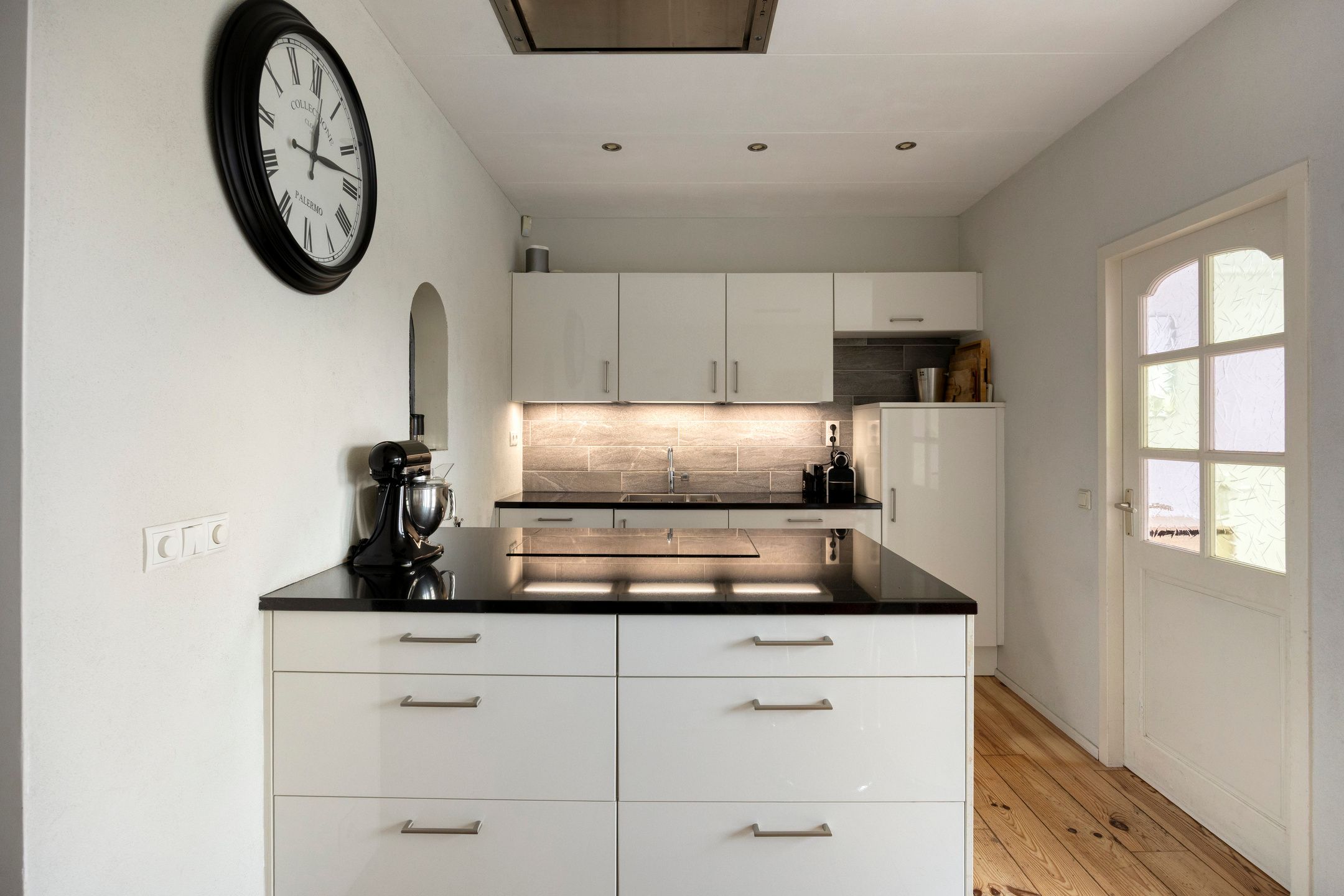 Photo 15 of Leeweg 28