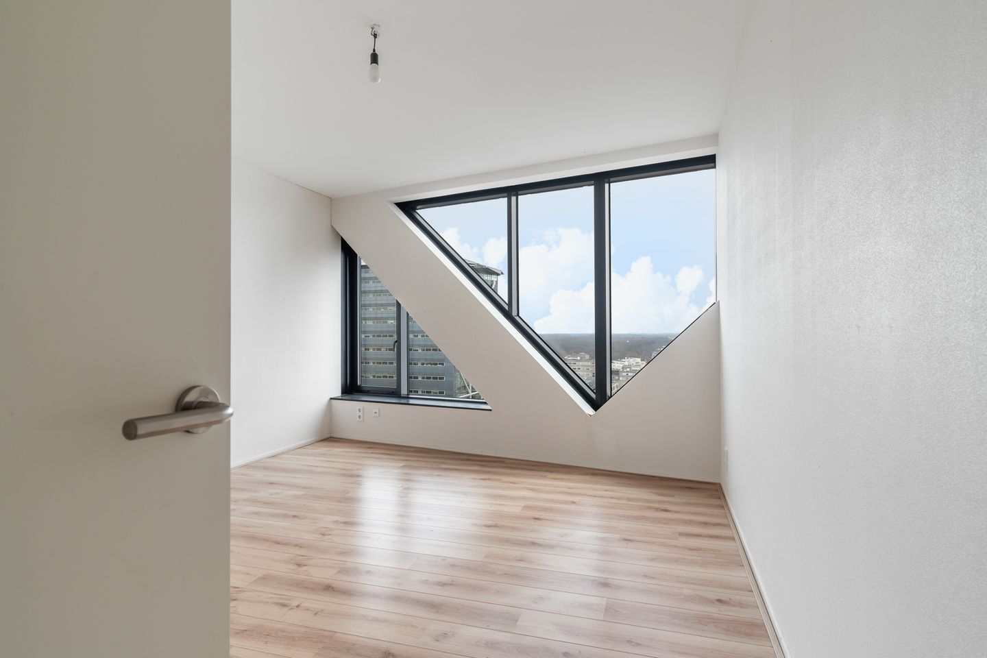 Foto 10 van Bezuidenhoutseweg 65-57