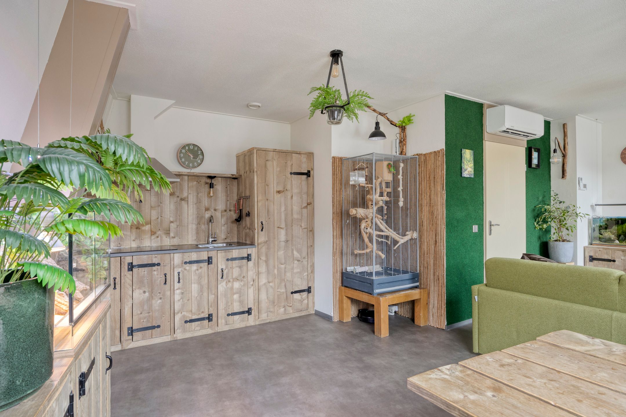 Photo 12 of Servetstraat 2-C