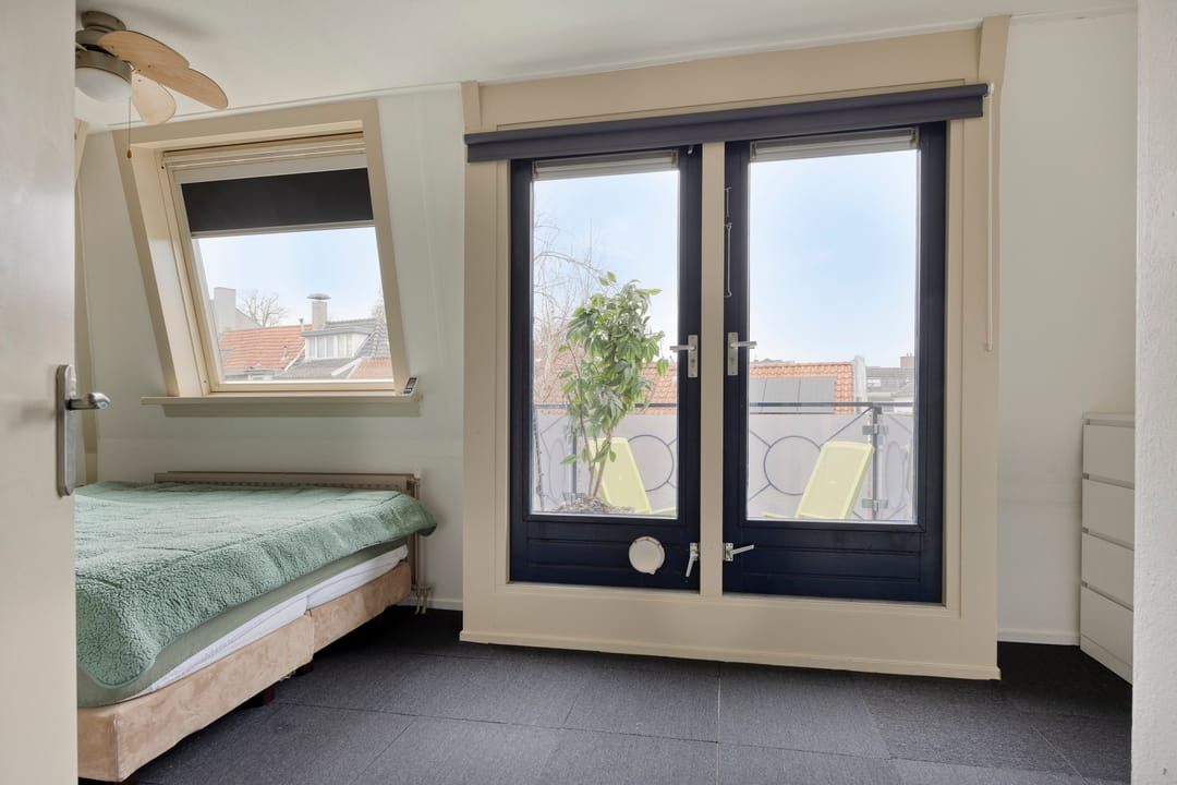 Photo 16 of Servetstraat 2-C