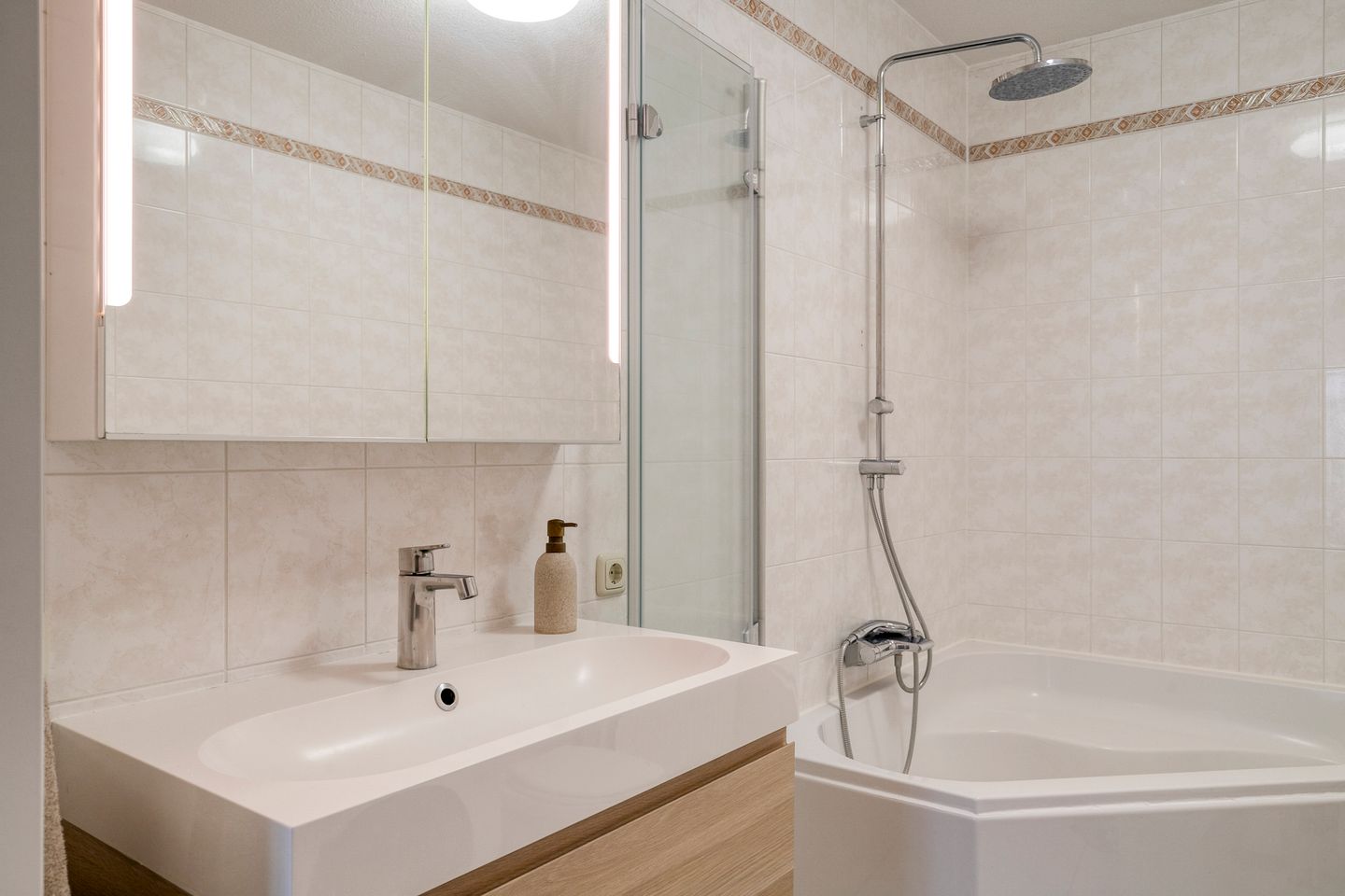 Foto 34 van Mokmerstraat 13