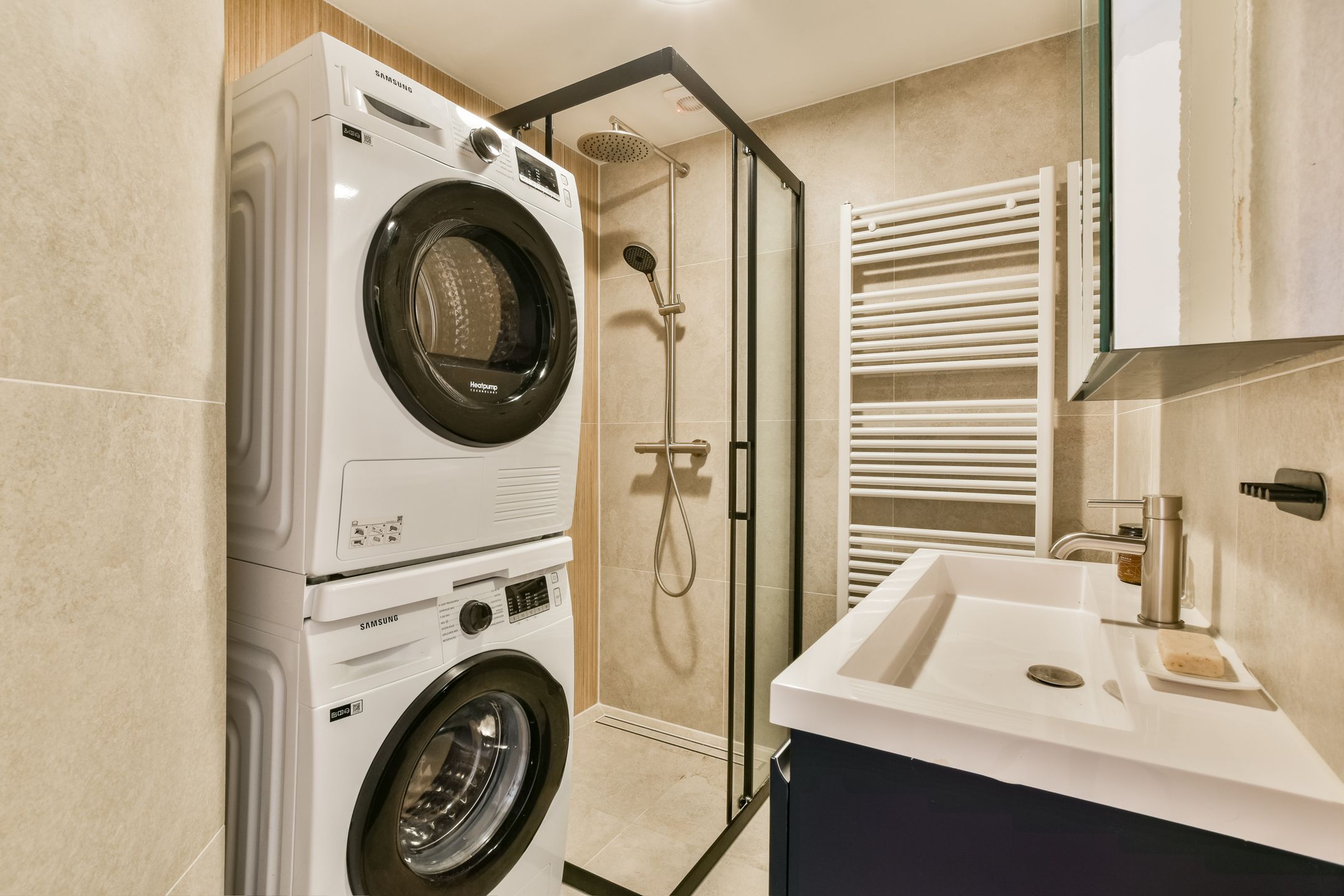 Foto 15 van Roerstraat 33-1