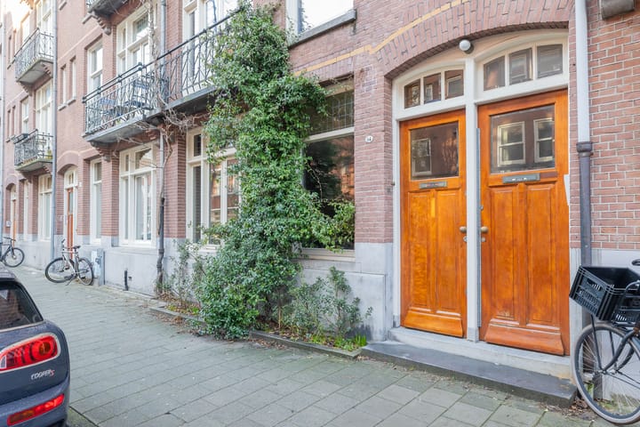 Foto 33 van Ruysdaelstraat 64-3