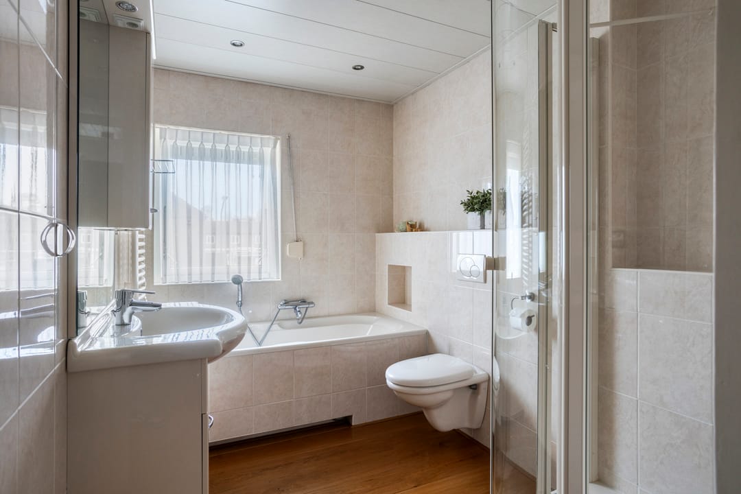 Photo 23 of Basilius van Bruggestraat 2