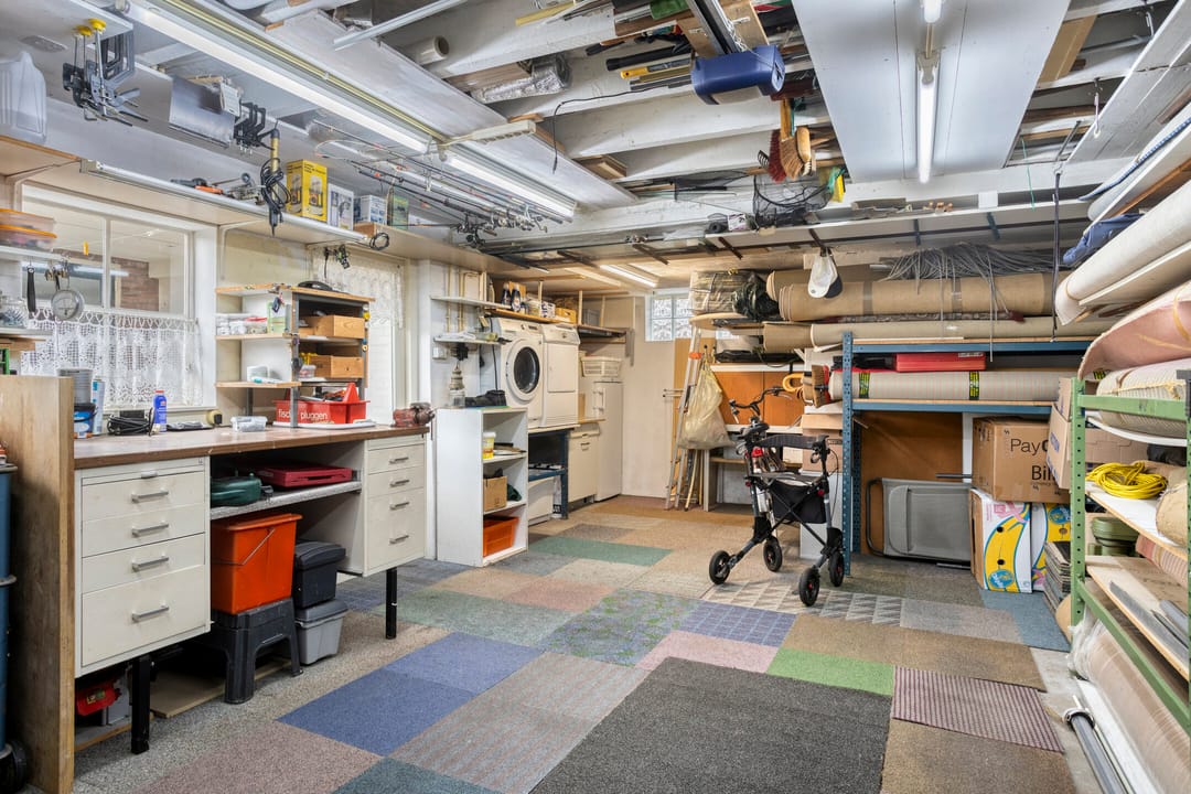 Photo 32 of Basilius van Bruggestraat 2