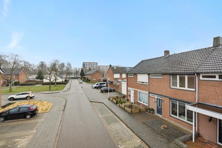 Foto 6 van Buizerdstraat 4