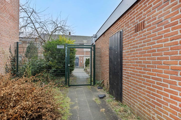 Foto 39 van Buizerdstraat 4