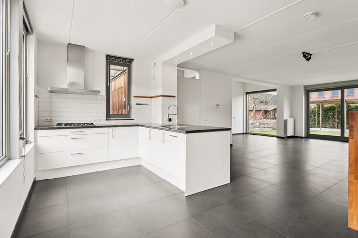 Foto 4 van W.M. Dudokstraat 10