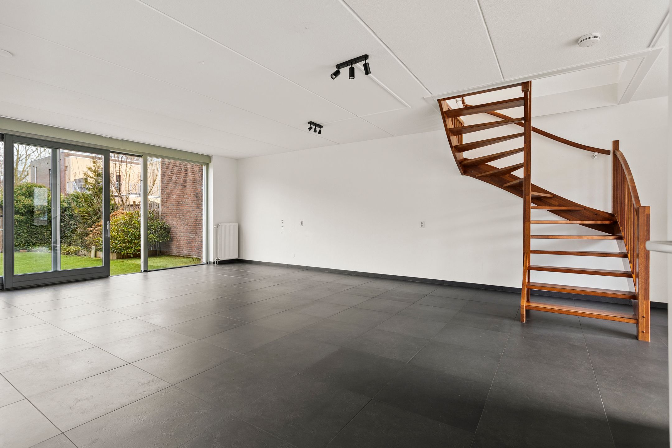 Photo 9 of W.M. Dudokstraat 10