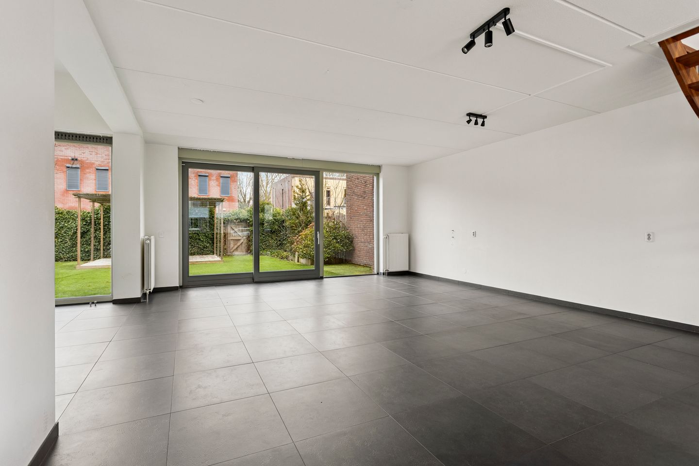 Photo 10 of W.M. Dudokstraat 10