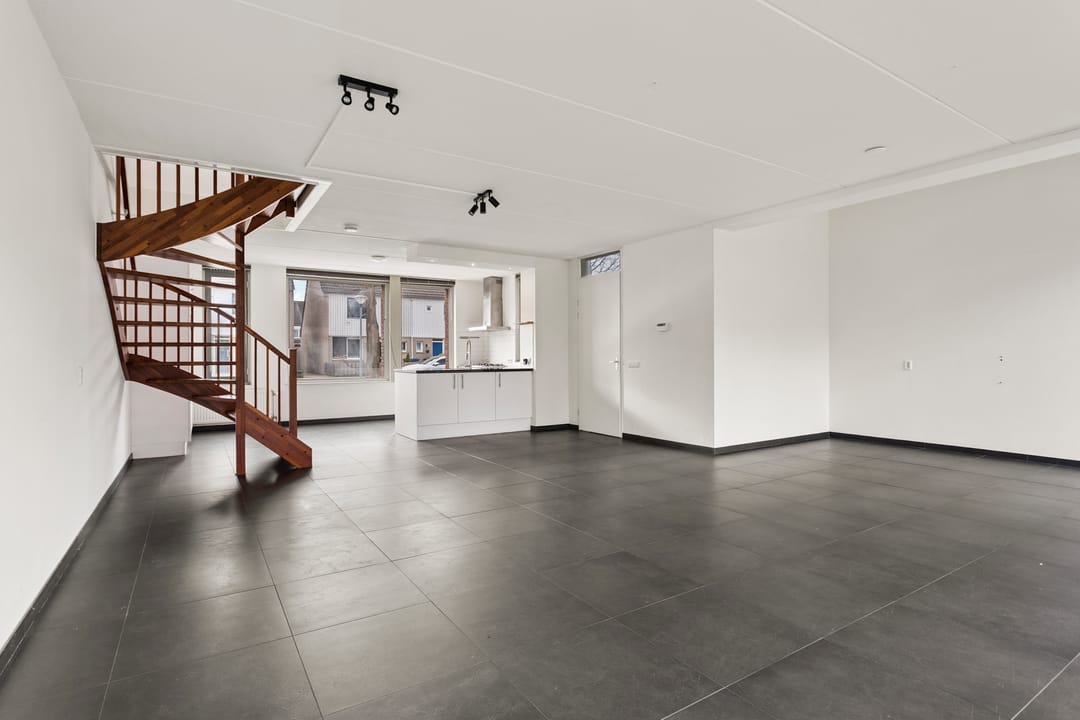 Photo 16 of W.M. Dudokstraat 10