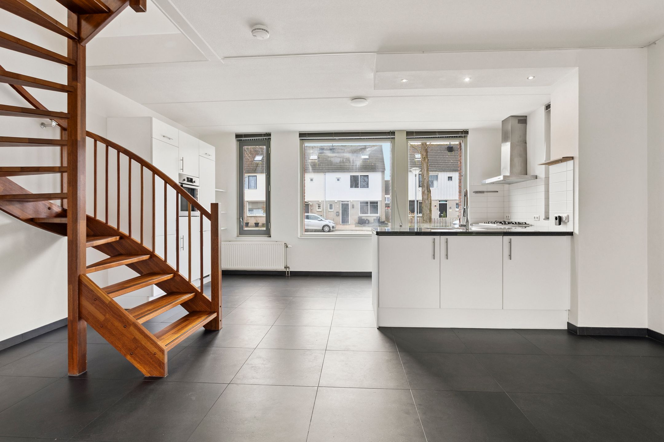 Photo 18 of W.M. Dudokstraat 10