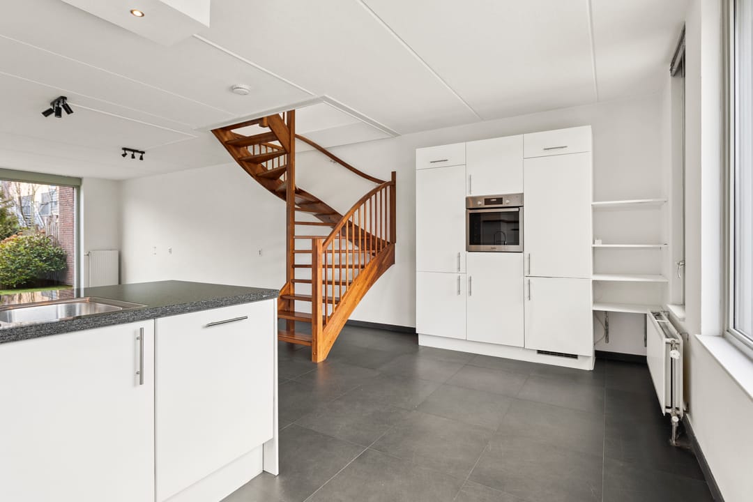 Photo 22 of W.M. Dudokstraat 10