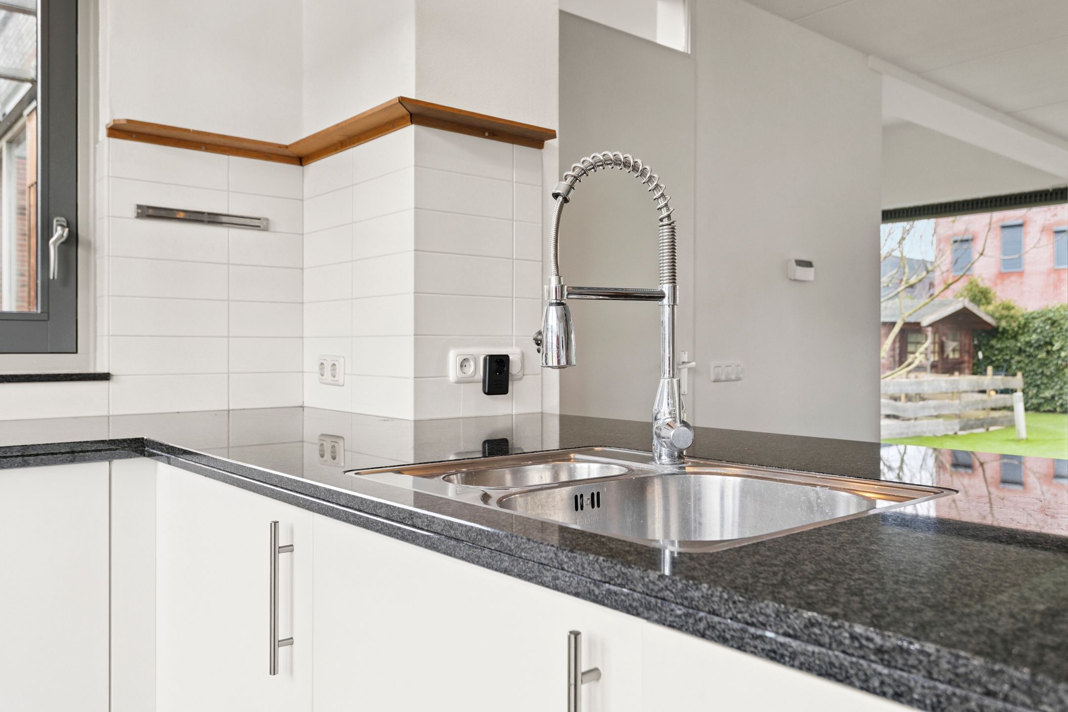 Photo 24 of W.M. Dudokstraat 10