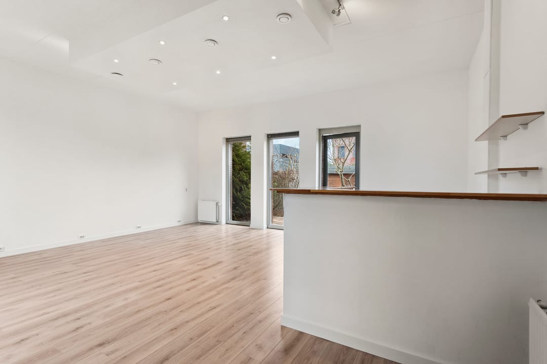 Photo 26 of W.M. Dudokstraat 10