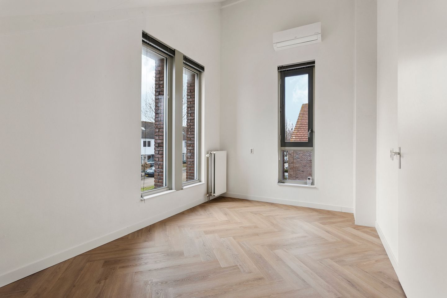 Photo 34 of W.M. Dudokstraat 10