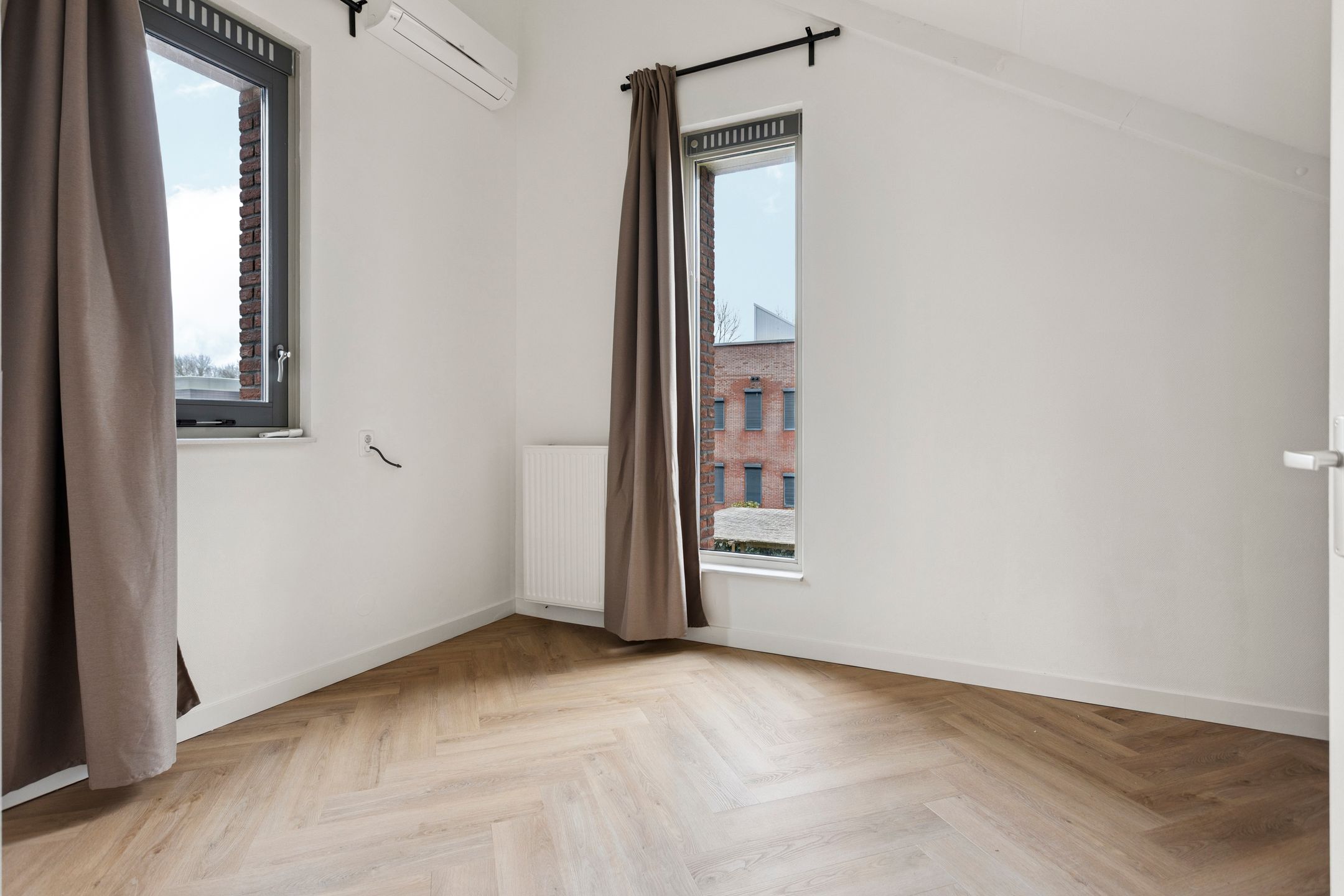 Photo 36 of W.M. Dudokstraat 10