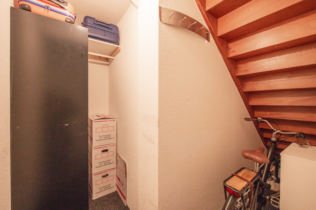 Photo 26 of Laat 50-B