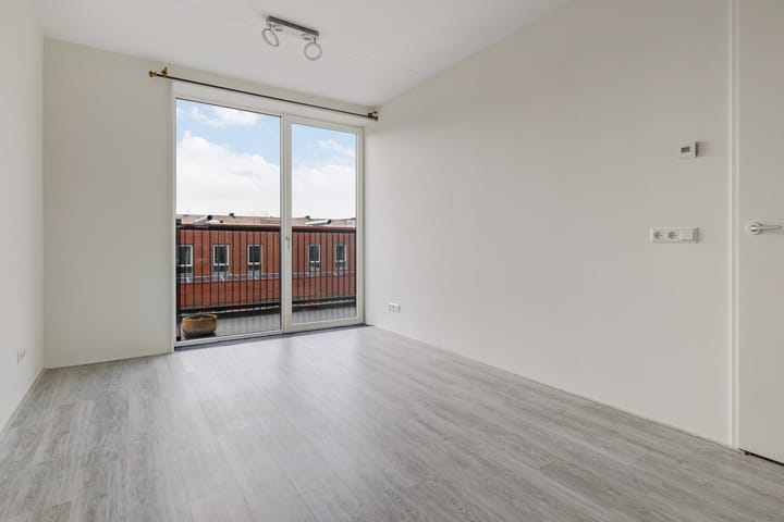 Photo 4 of Londenstraat 126