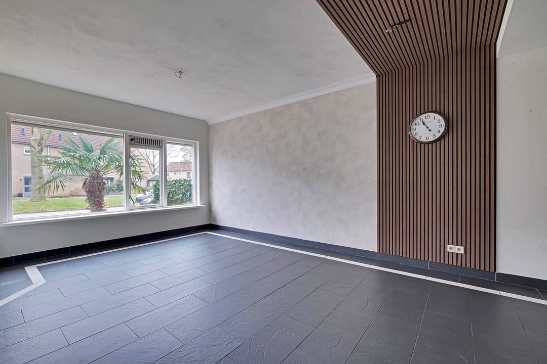 Photo 2 of De Leigraaf 73