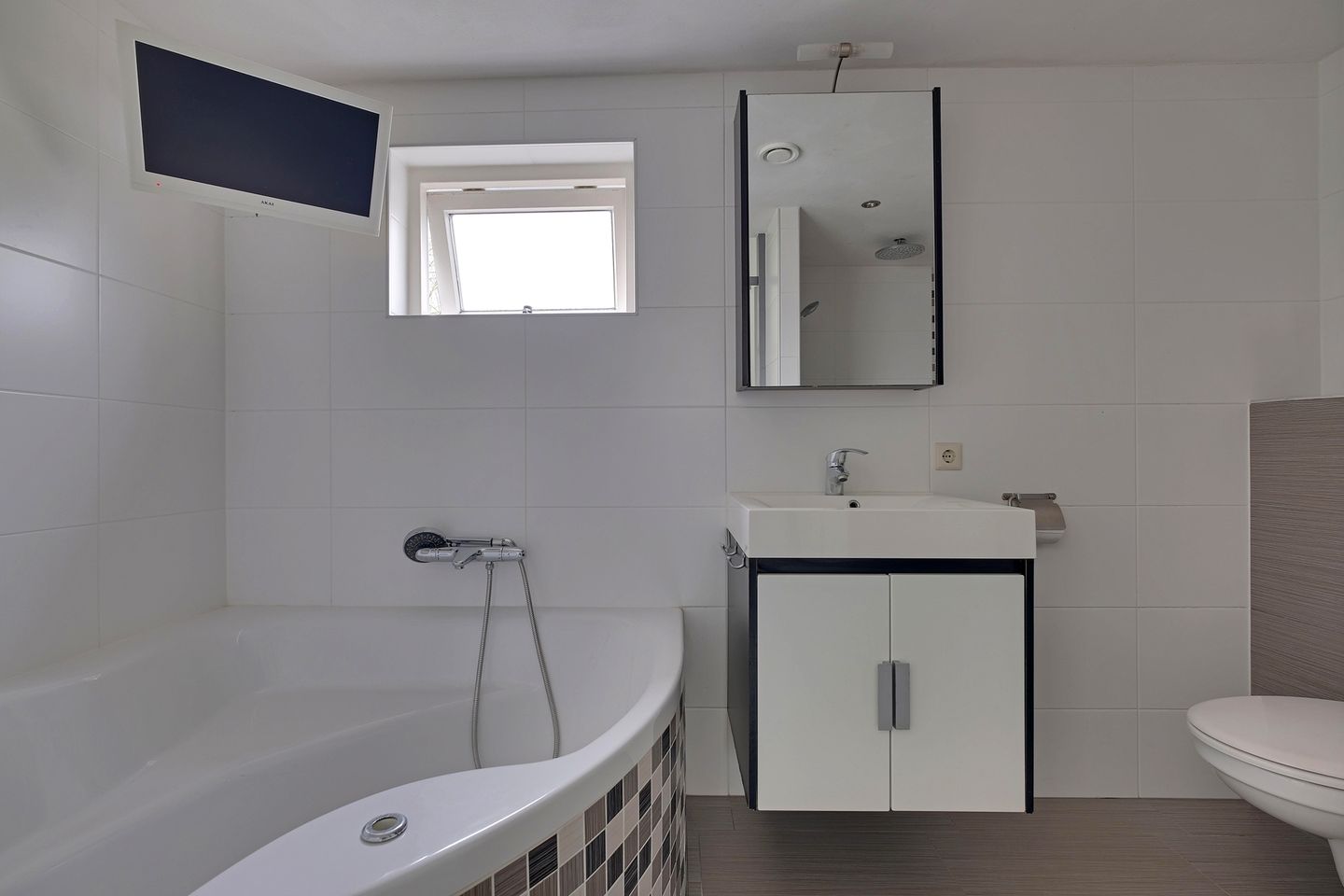 Photo 4 of De Leigraaf 73