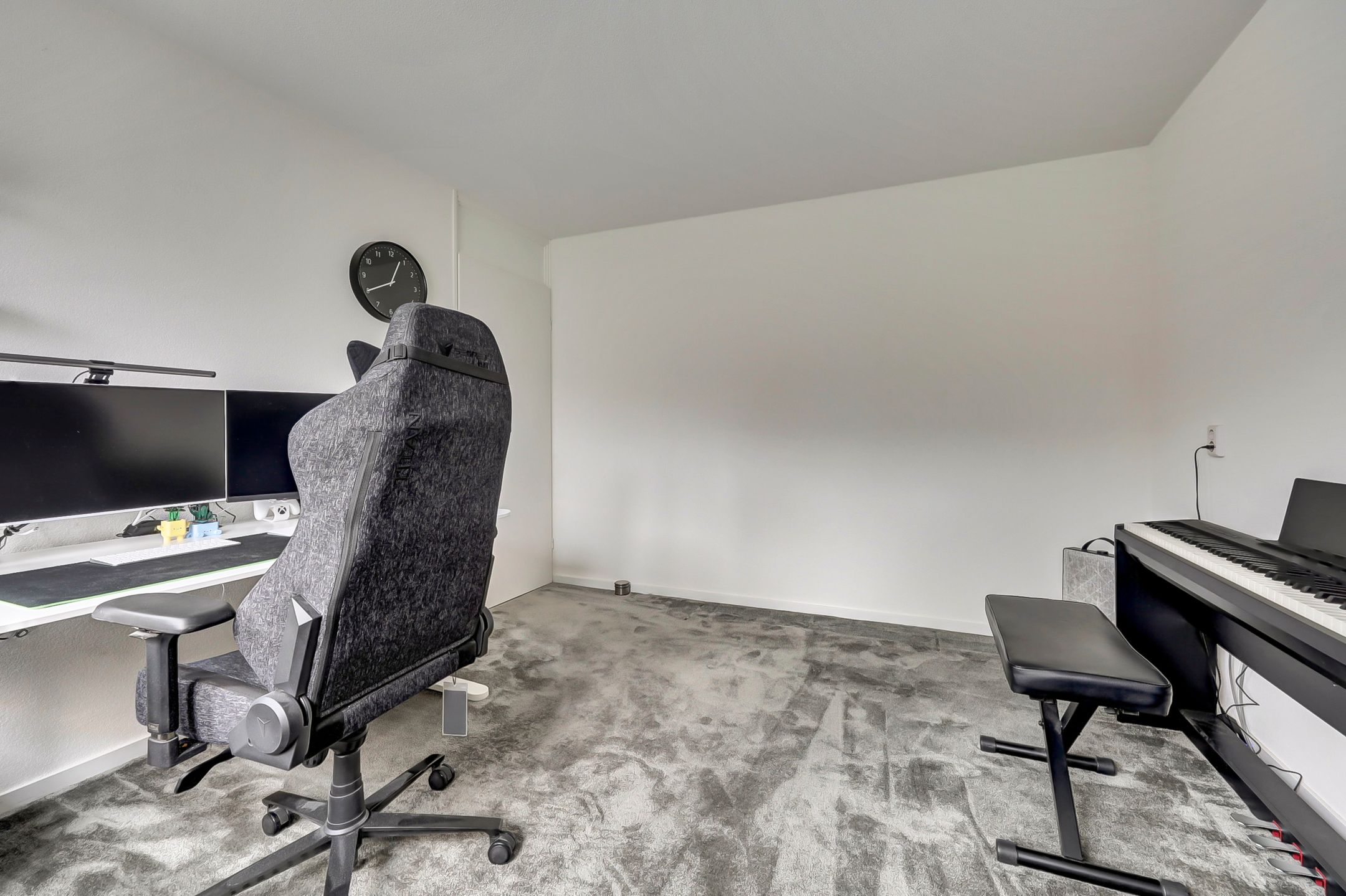 Photo 21 of Thomsonstraat 190