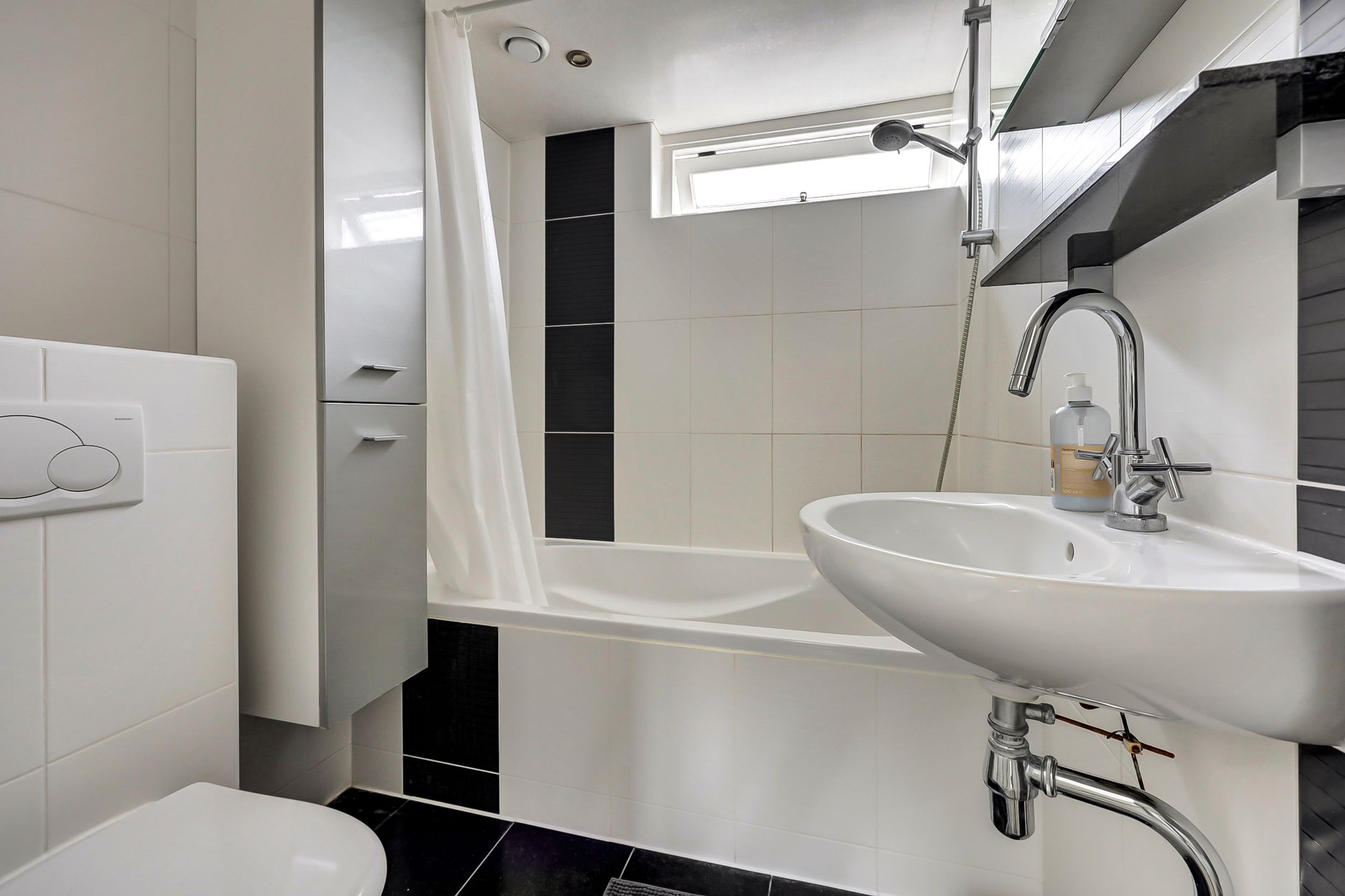 Photo 24 of Thomsonstraat 190