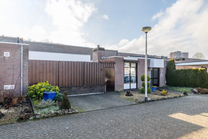 Foto 2 van Van Weerden Poelmanstraat 271