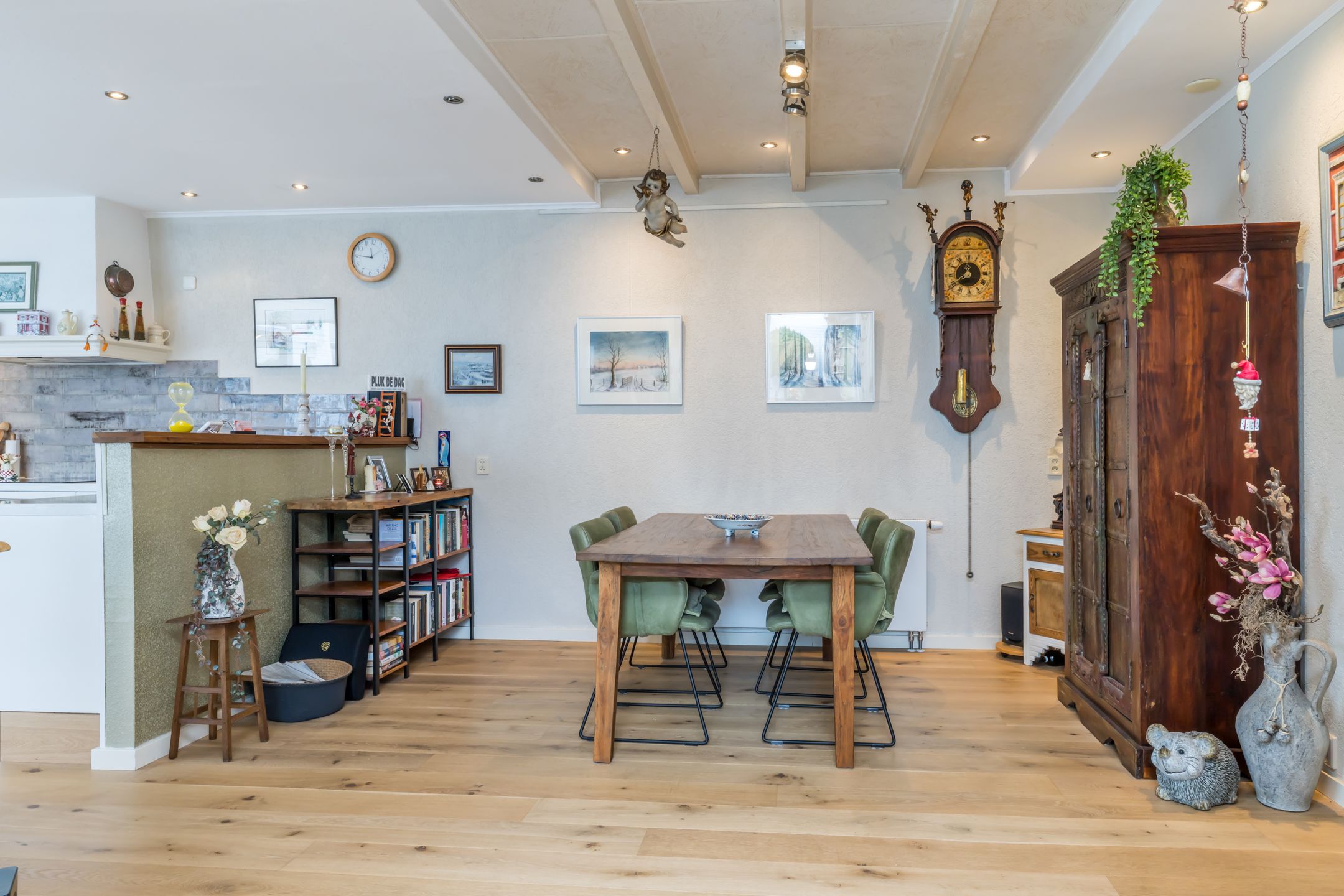 Foto 12 van Van Weerden Poelmanstraat 271