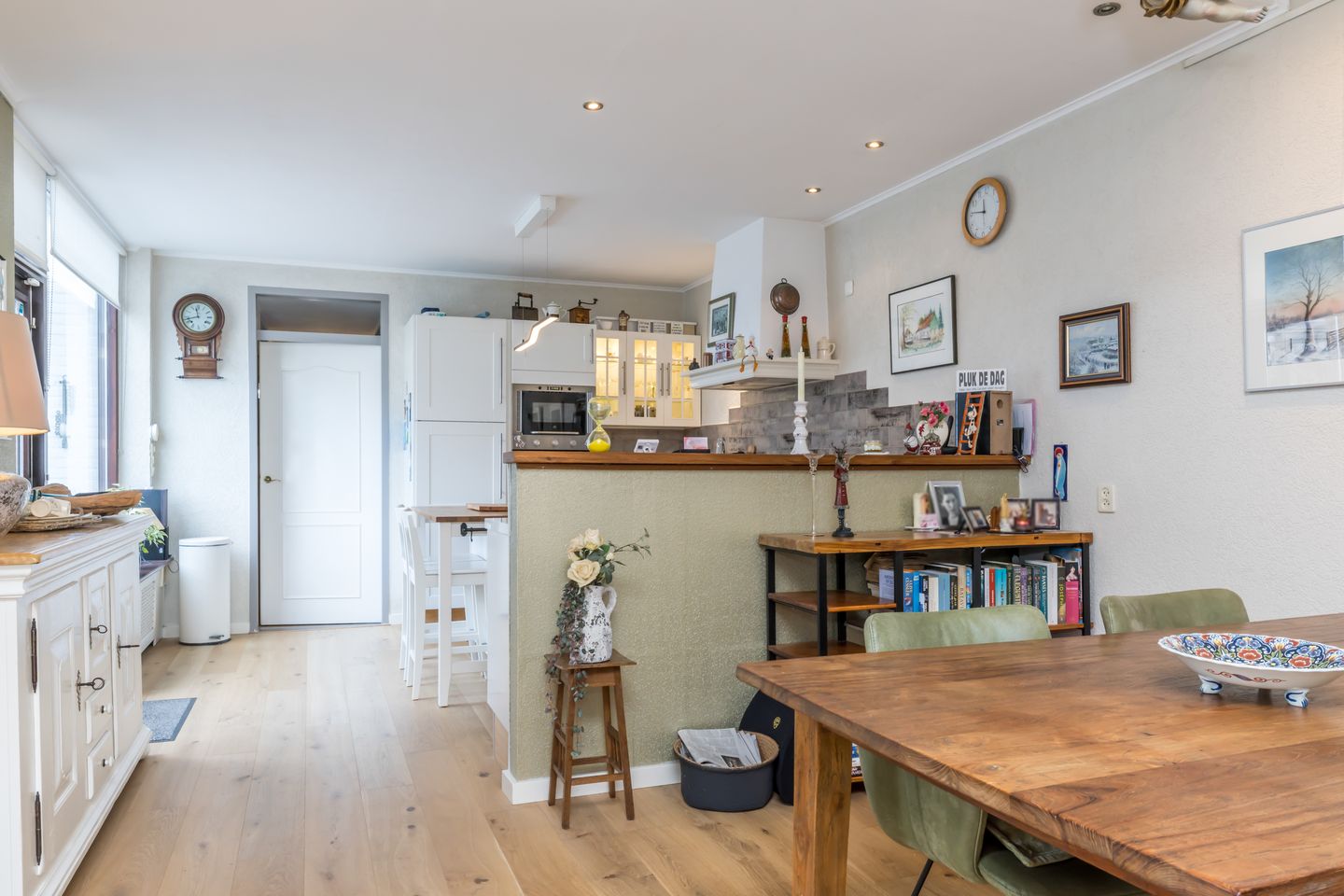 Foto 14 van Van Weerden Poelmanstraat 271