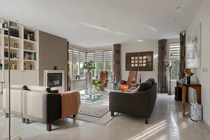 Photo 3 of Laurier 2