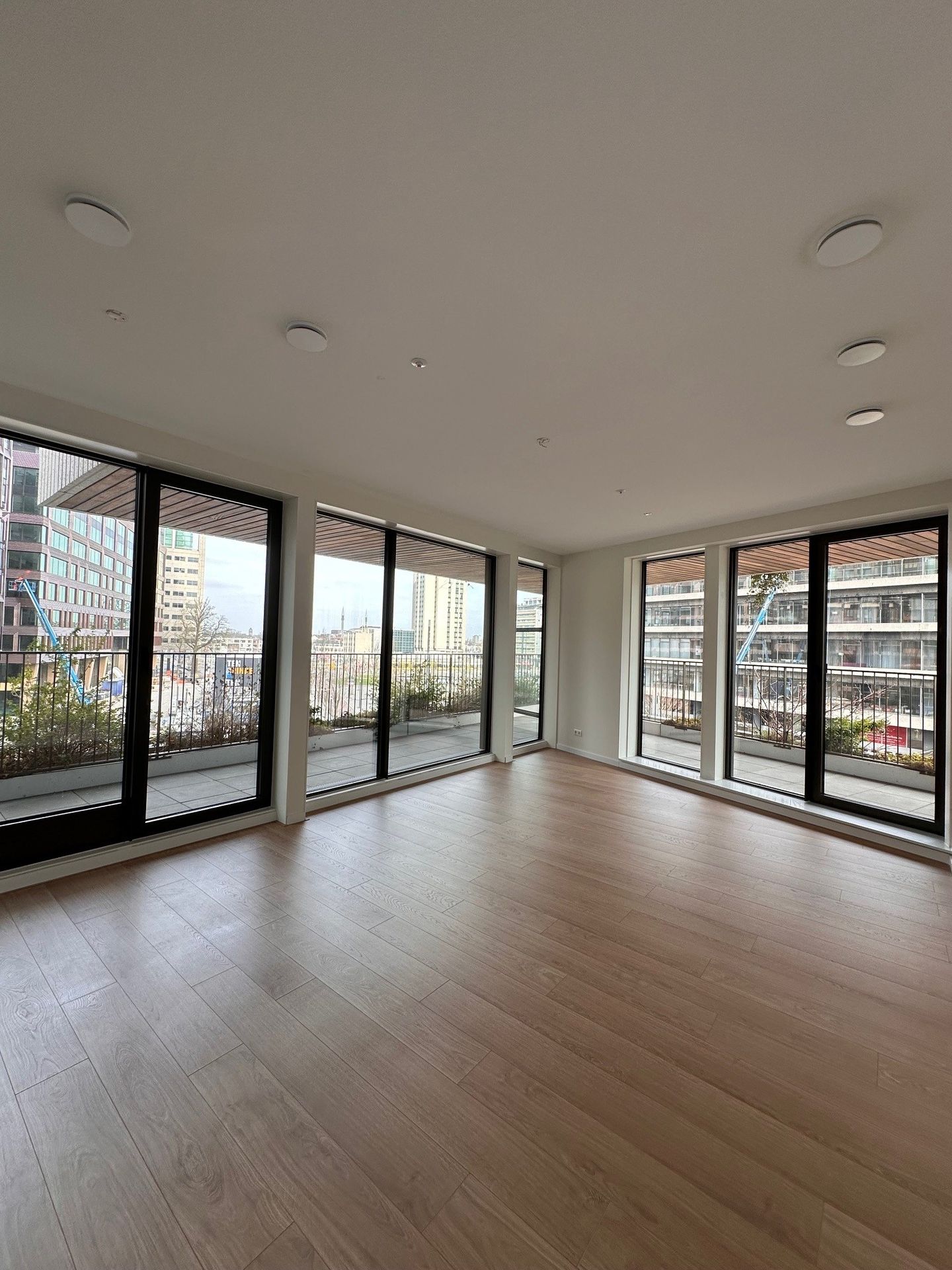 Foto 5 van Hoola van Nootenstraat 139