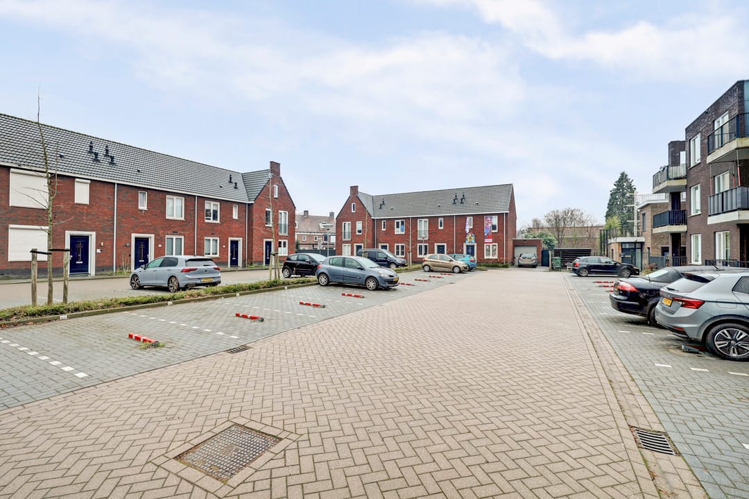 Foto 38 van Burgemeester Schoonheijtstraat 13