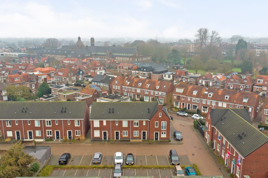 Foto 47 van Burgemeester Schoonheijtstraat 13