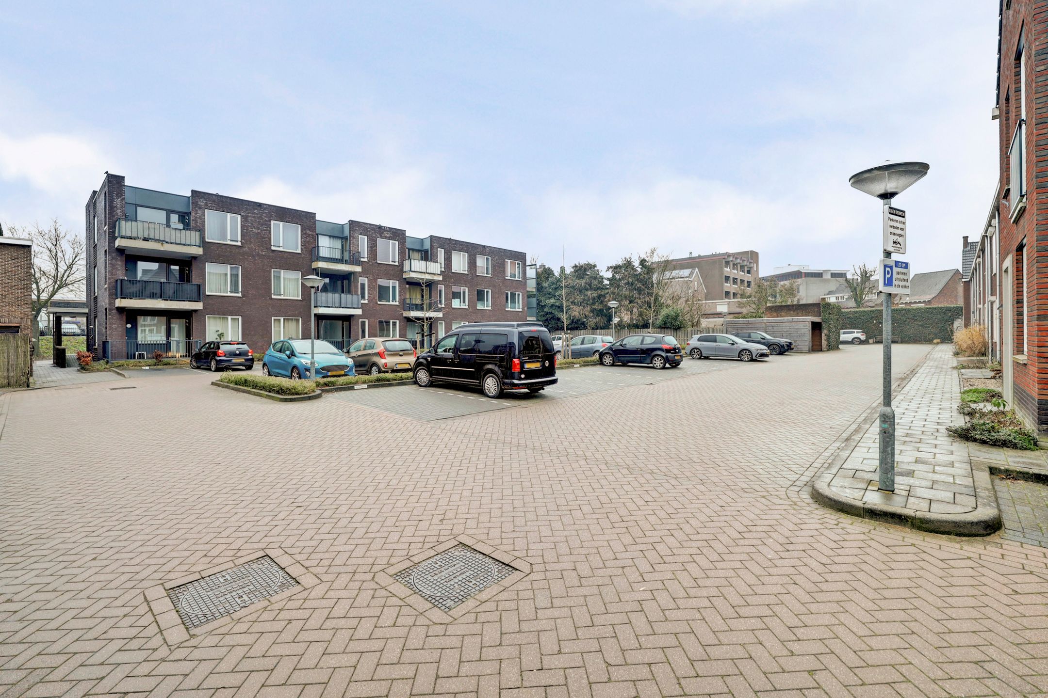 Foto 39 van Burgemeester Schoonheijtstraat 13