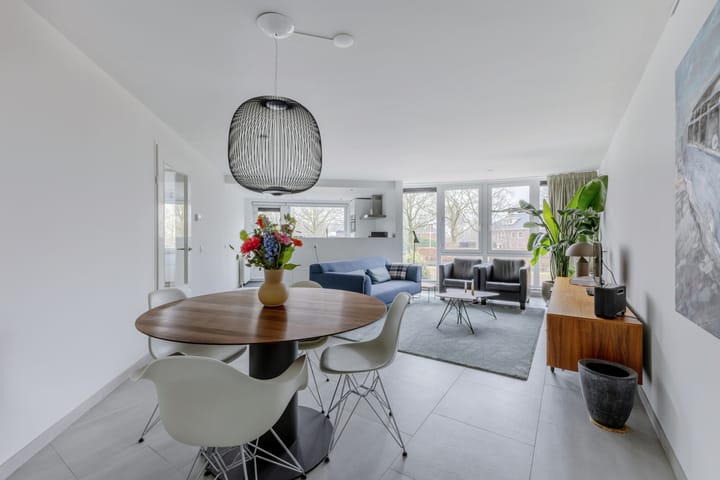 Photo 2 of Vijverlaan 30