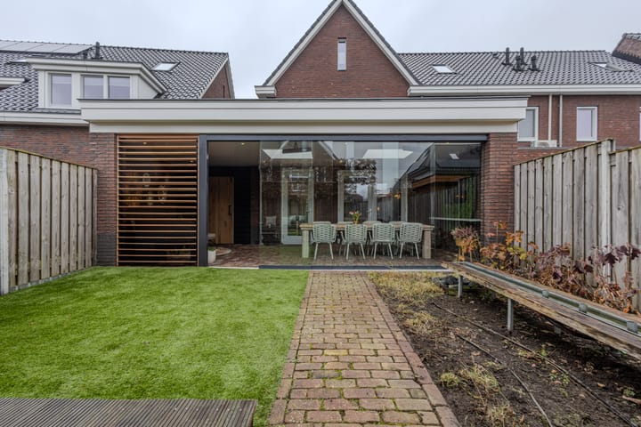 Photo 2 of Meester de Weertstraat 25